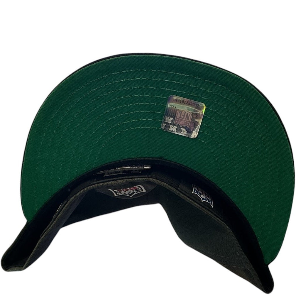 Tampa Bay Buccaneers black New Era 59FIFTY fitted hat - front view