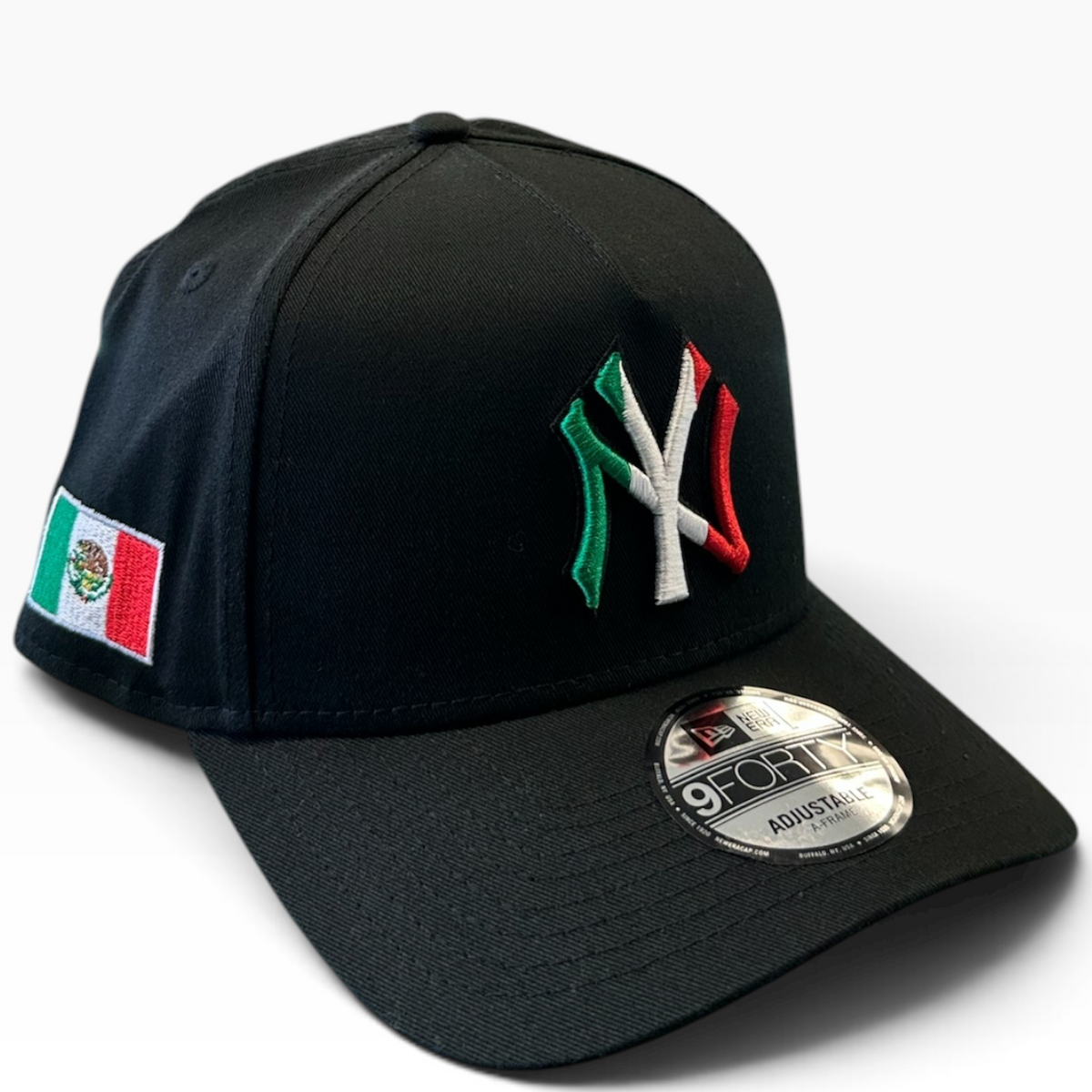 New York Yankees Mexico Flag Black New Era 9FORTY A-Frame adjustable hat - front view