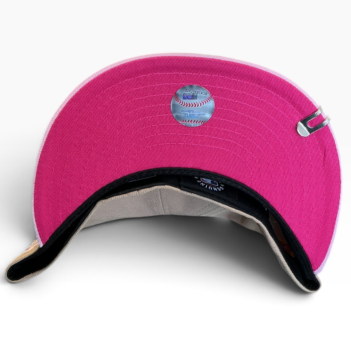 New York Yankees cream, taupe and pink Taco Embroidery New Era 59FIFTY fitted hat - undervisor detail