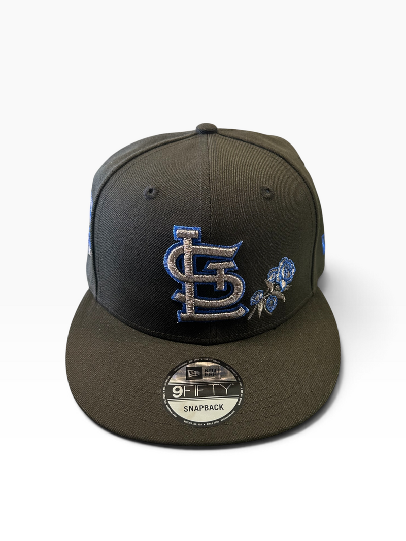 St. Louis Cardinals black and blue New Era 9FIFTY snapback hat - front view