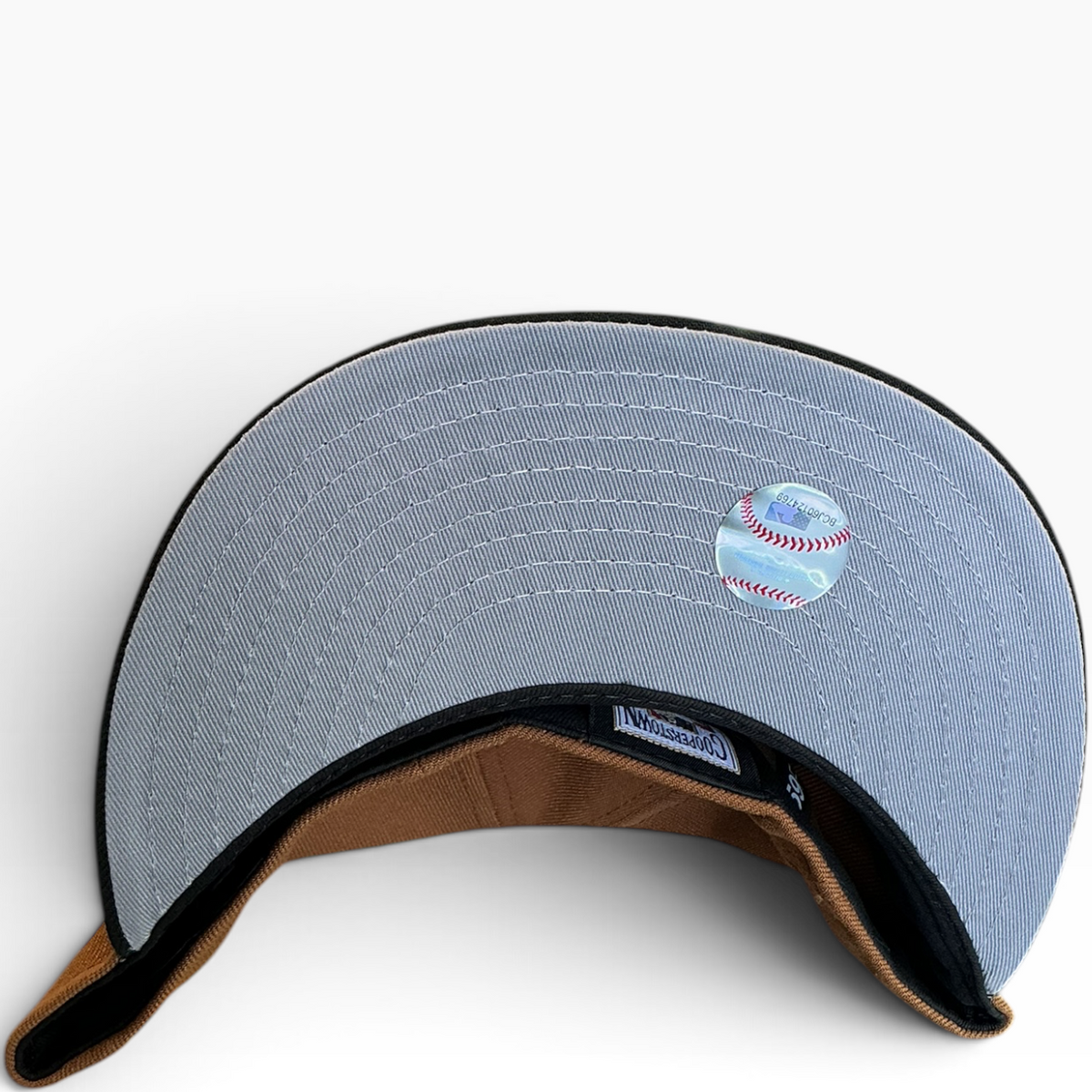 Cleveland Indians Brown/Black New Era 59FIFTY fitted hat - front view