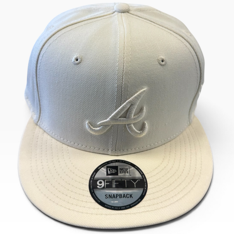 Atlanta Braves cream and light gray New Era 9FIFTY snapback hat - front view