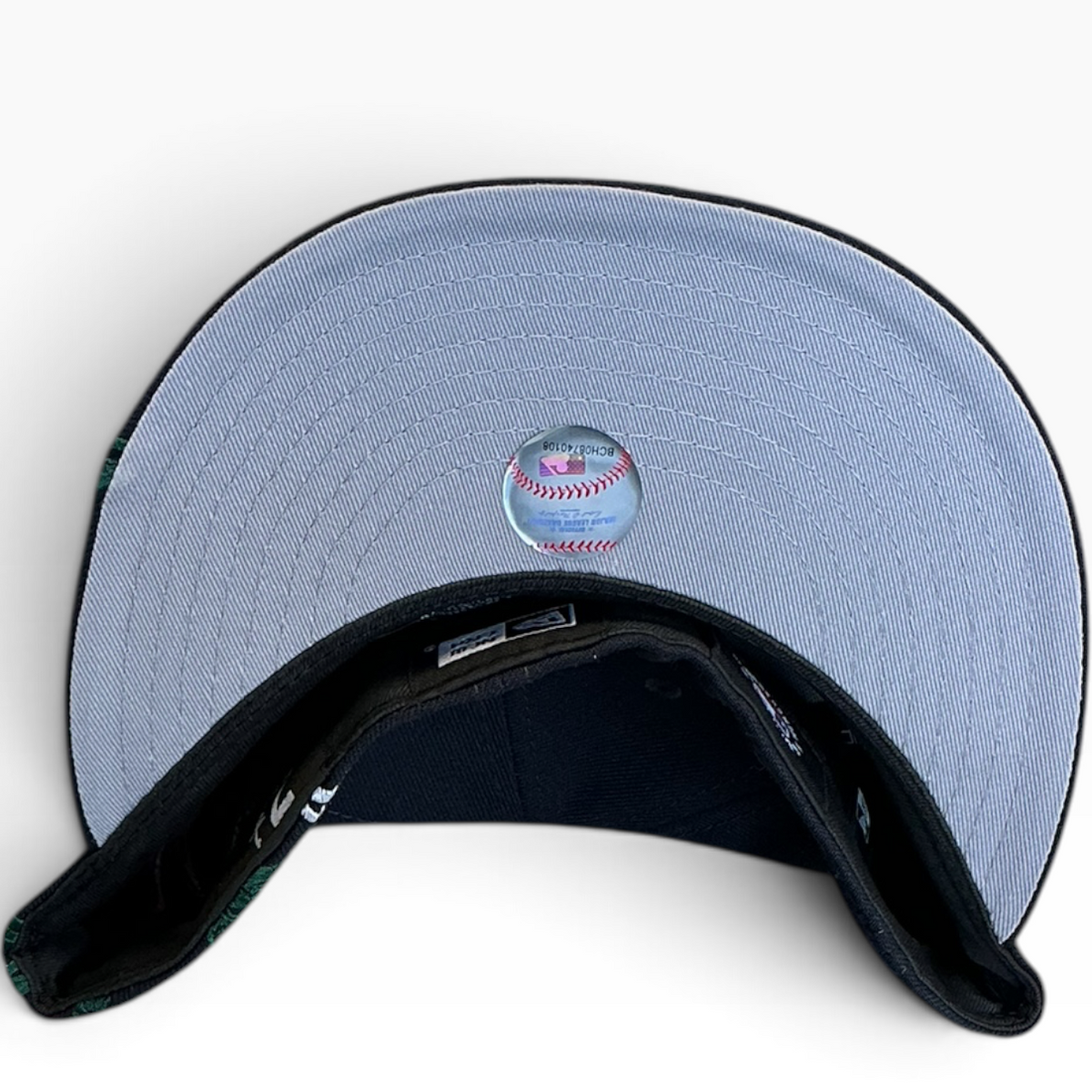 Boston Red Sox Floral Hummingbird Navy New Era 59FIFTY fitted hat - back view