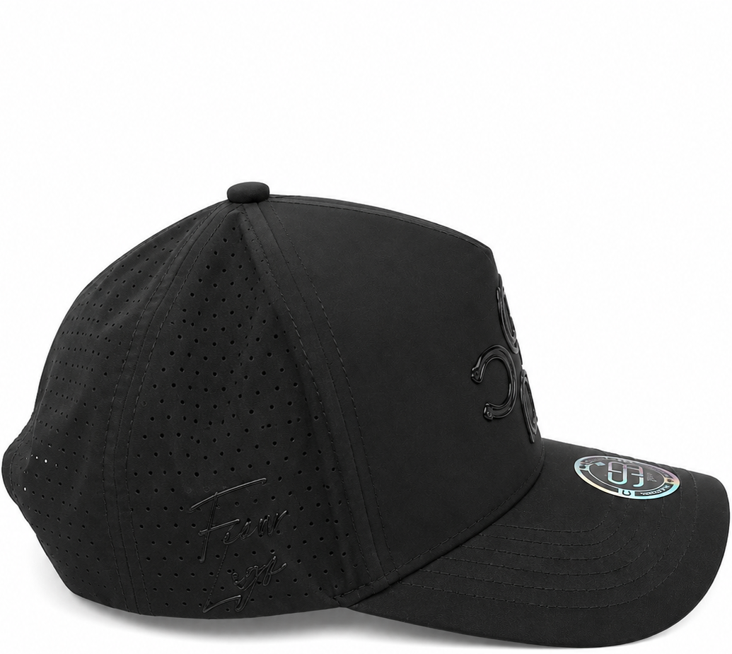 Sombrero Blanco black horseshoe performance cap - front view