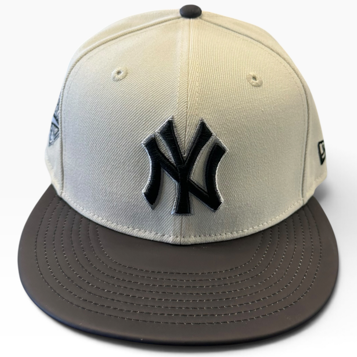 New York Yankees cream and dark brown World Series New Era snapback hat - back view