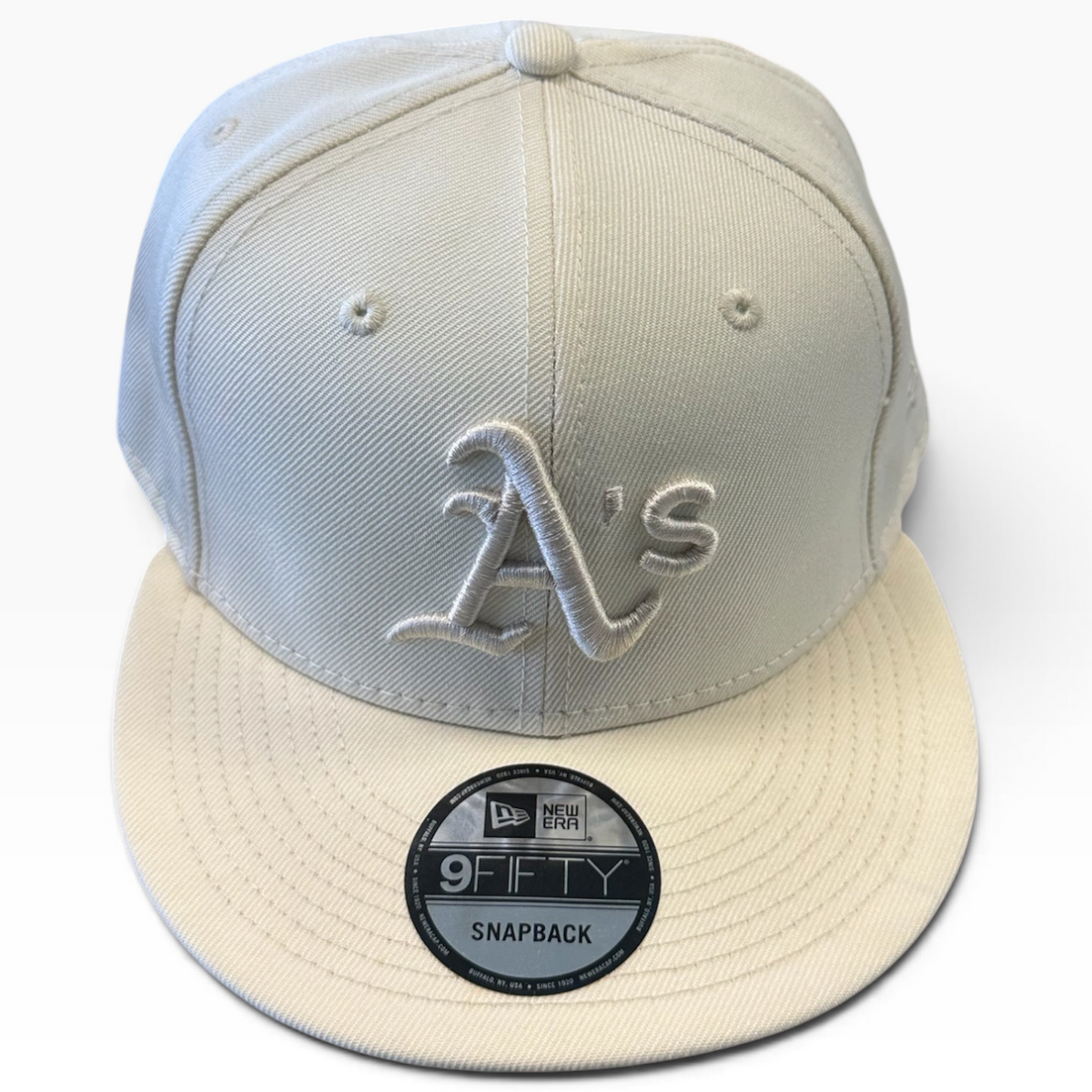 Oakland Athletics A's cream two-tone New Era 9FIFTY snapback hat - front view