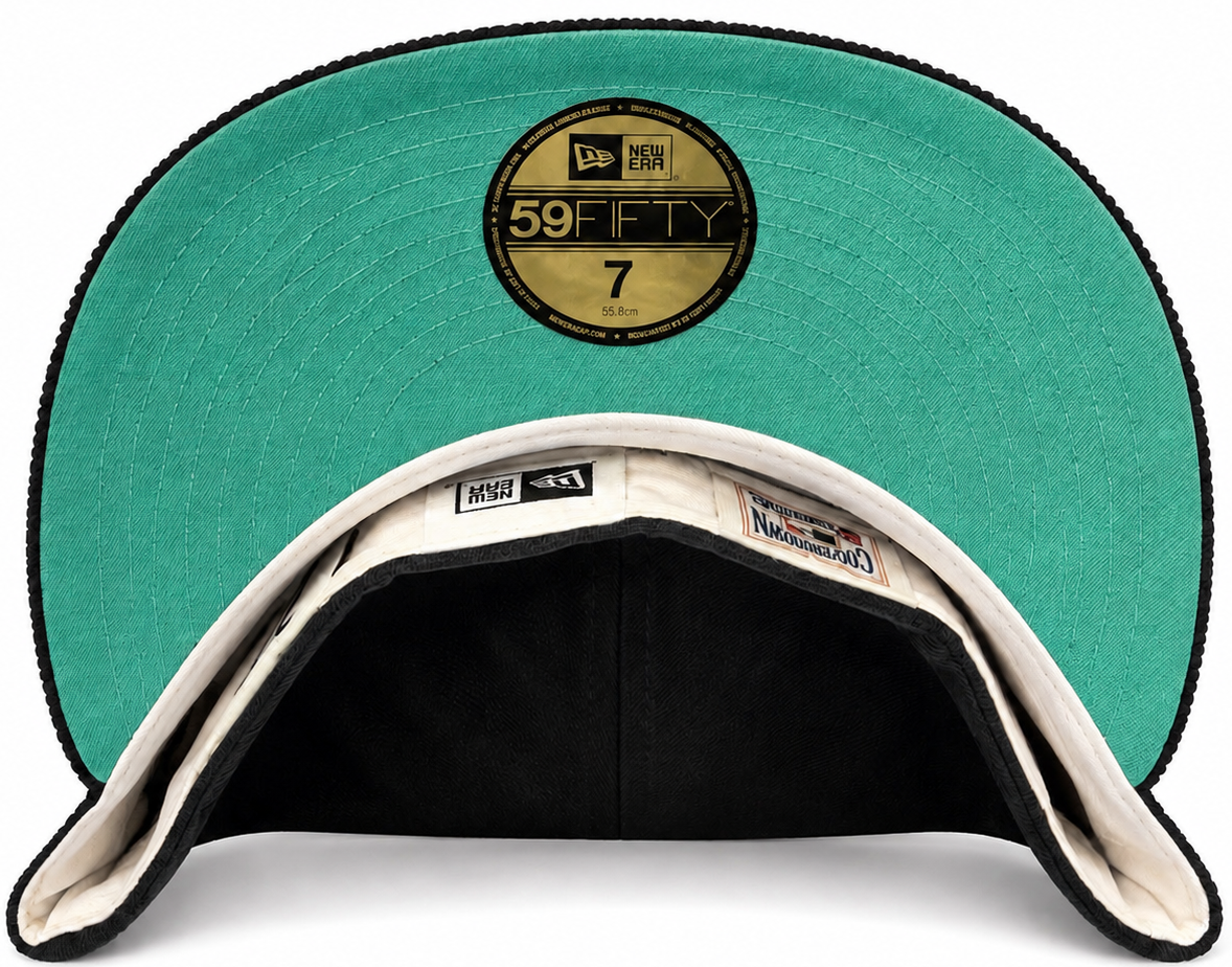 Toronto Blue Jays black and mint New Era 59FIFTY fitted hat - back view