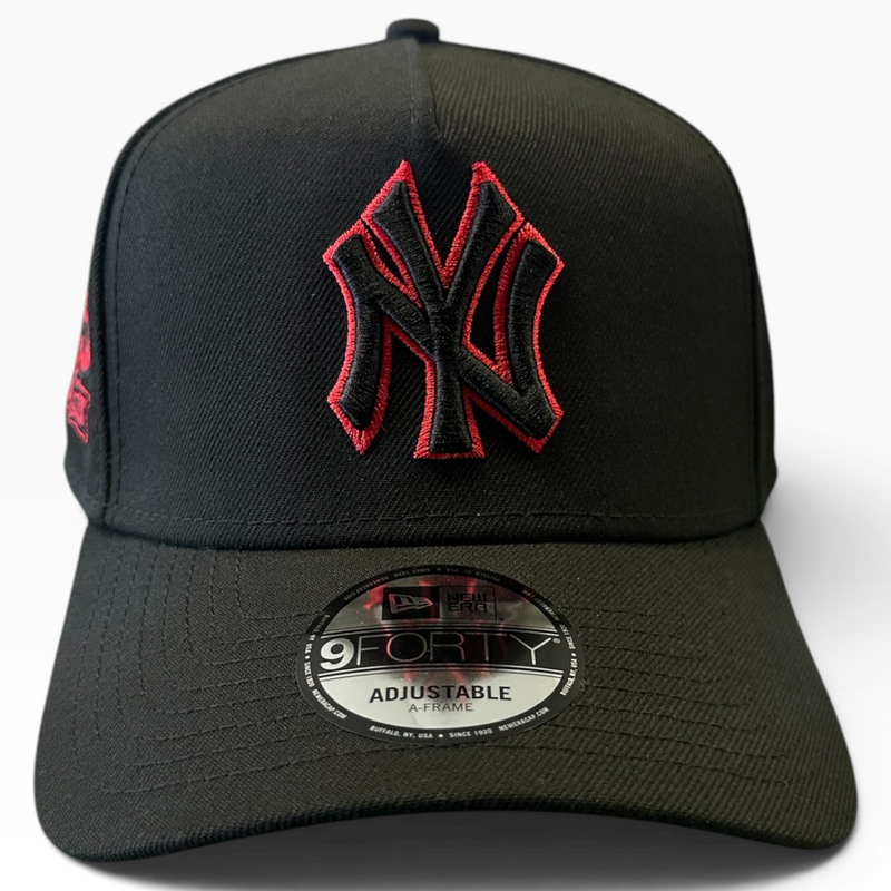 New York Yankees black and red New Era 9FORTY A-Frame adjustable hat - front view