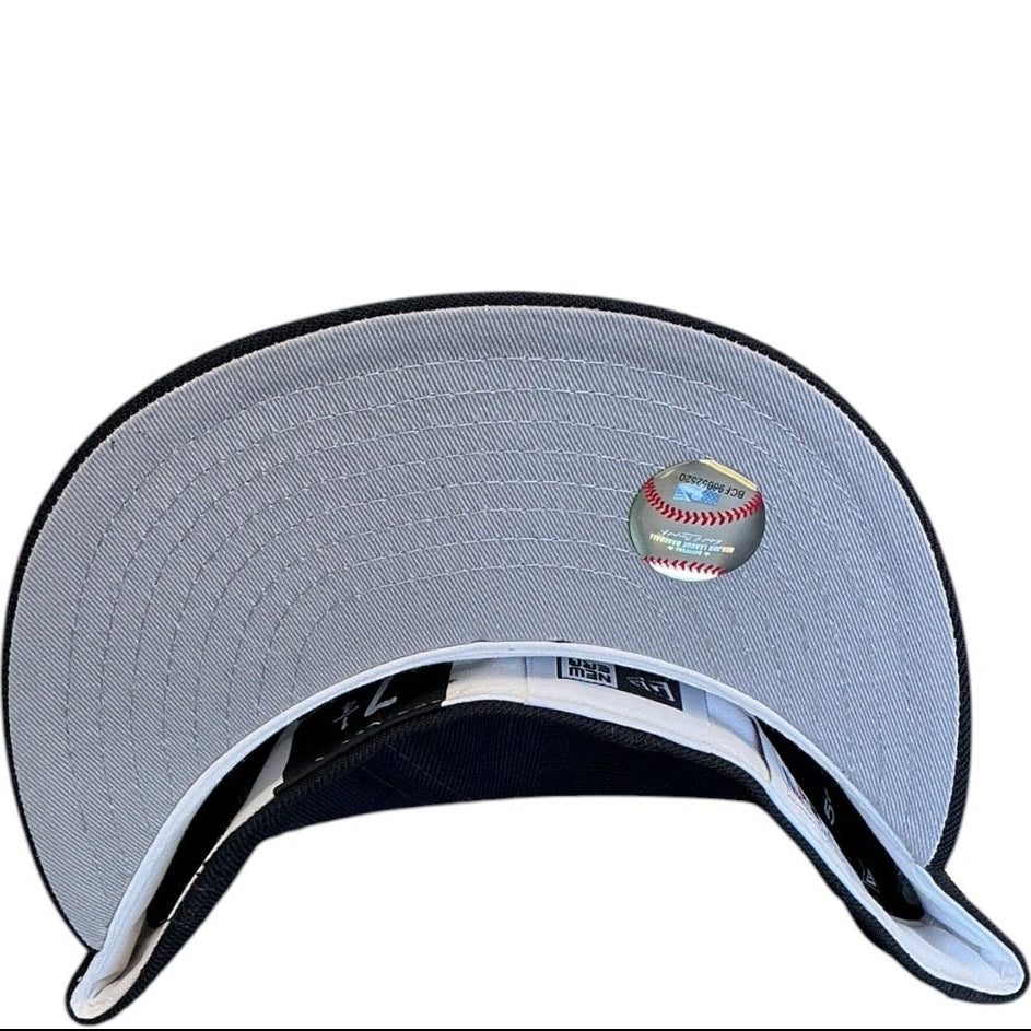 New York Yankees black and white New Era 59FIFTY fitted hat - side view