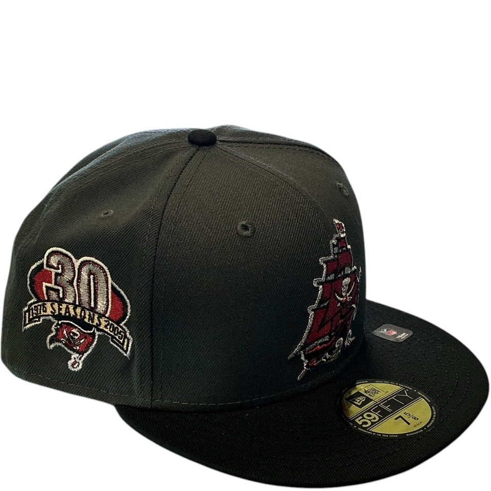 Tampa Bay Buccaneers black New Era 59FIFTY fitted hat - side view