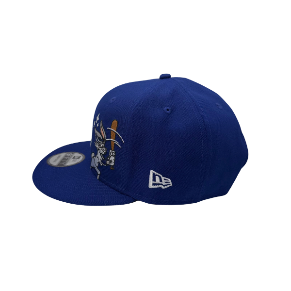 New Era Los Angeles Dodgers x Looney Tunes Bugs Bunny navy snapback hat – side view with embroidered Bugs Bunny patch and white New Era flag