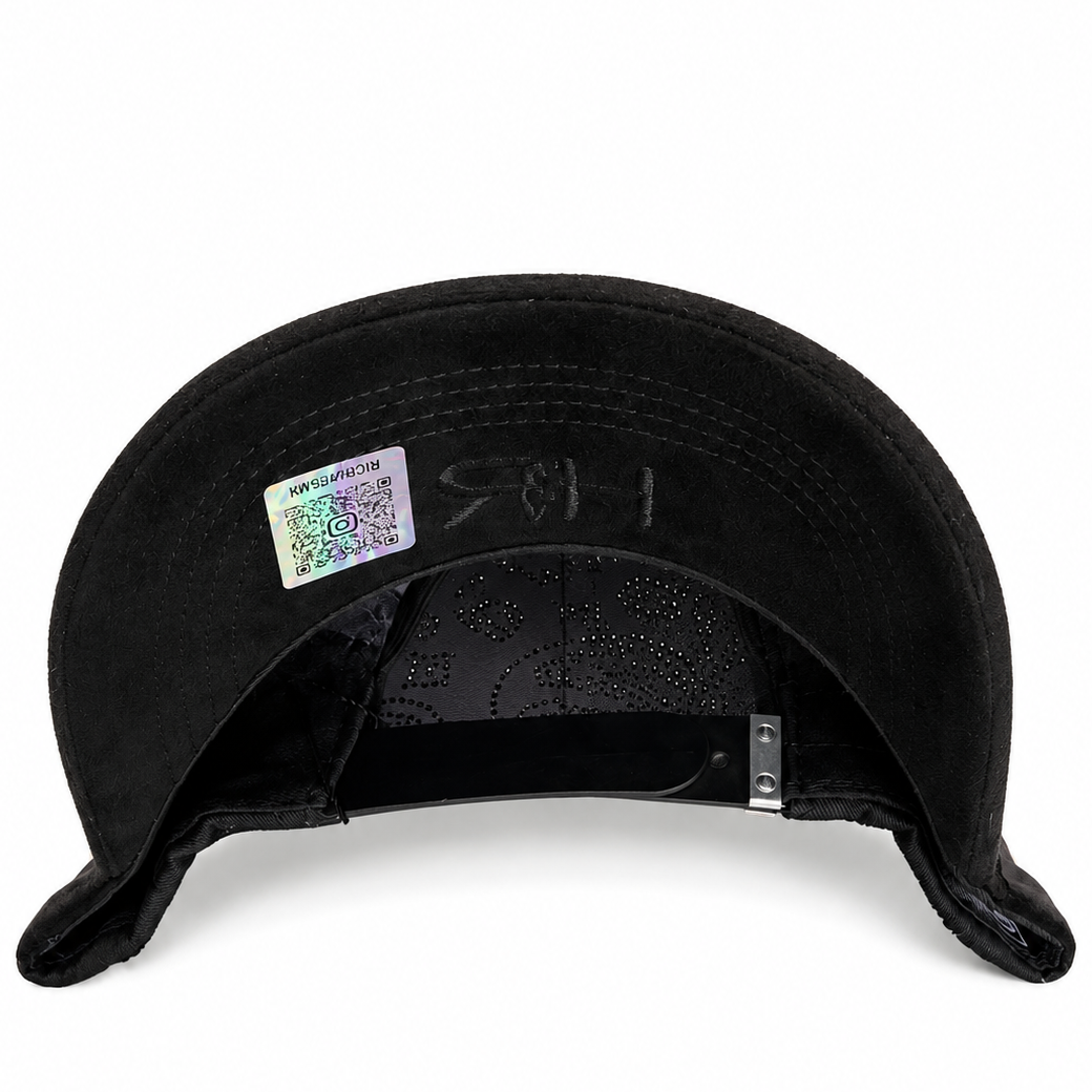 Black rhinestone paisley cap - detail view