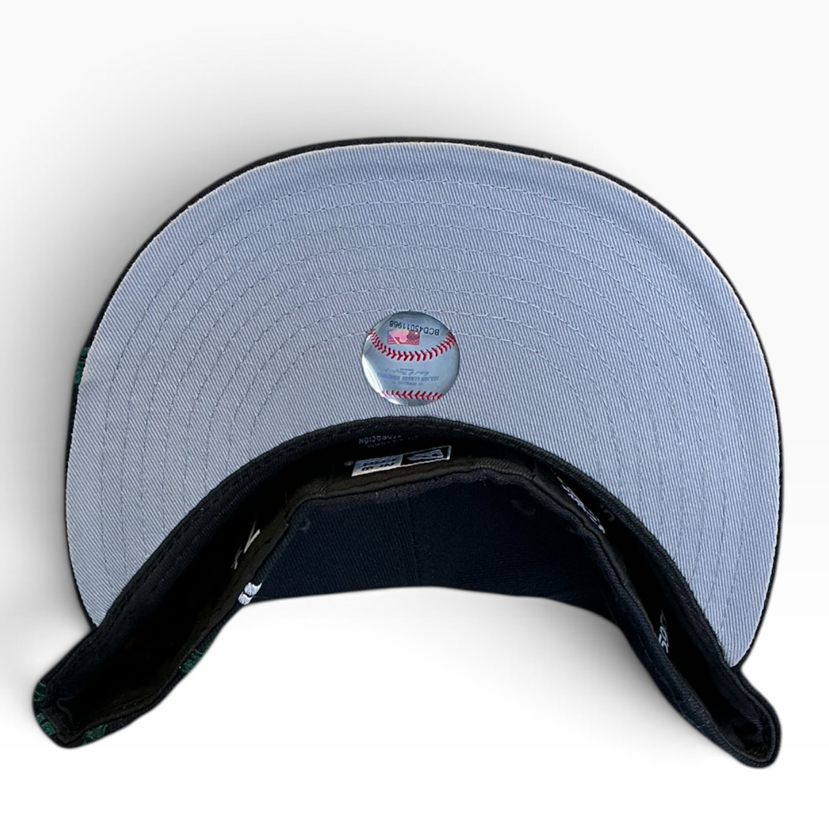 Detroit Tigers Floral Hummingbird Black New Era 59FIFTY fitted hat - back view