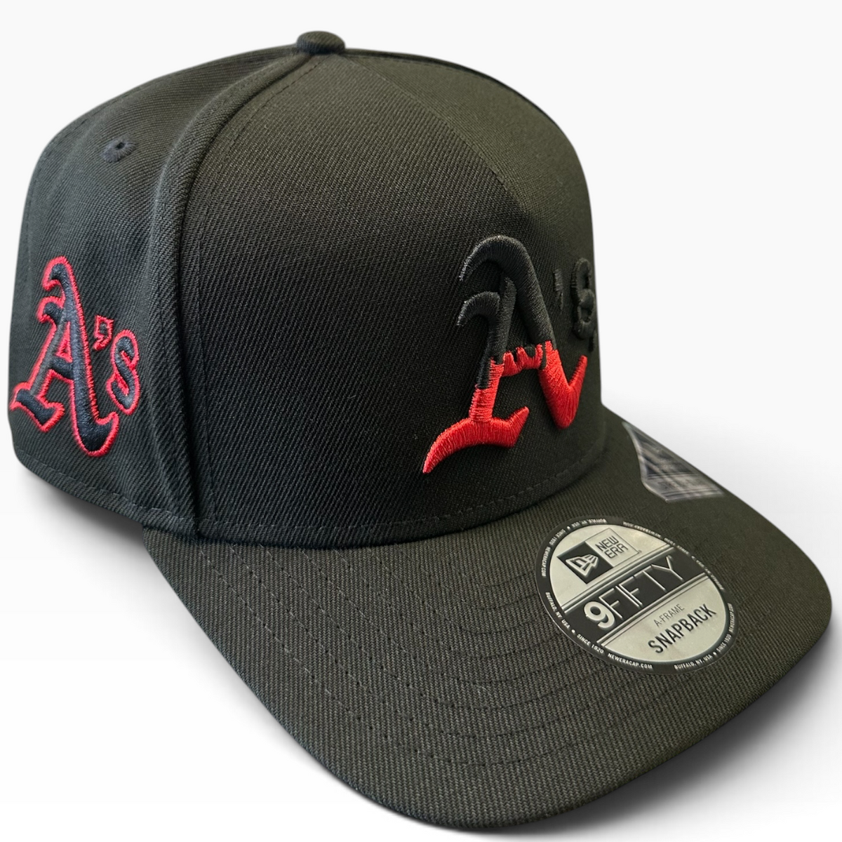 Oakland Athletics black and red New Era 9FIFTY A-Frame snapback hat - front view