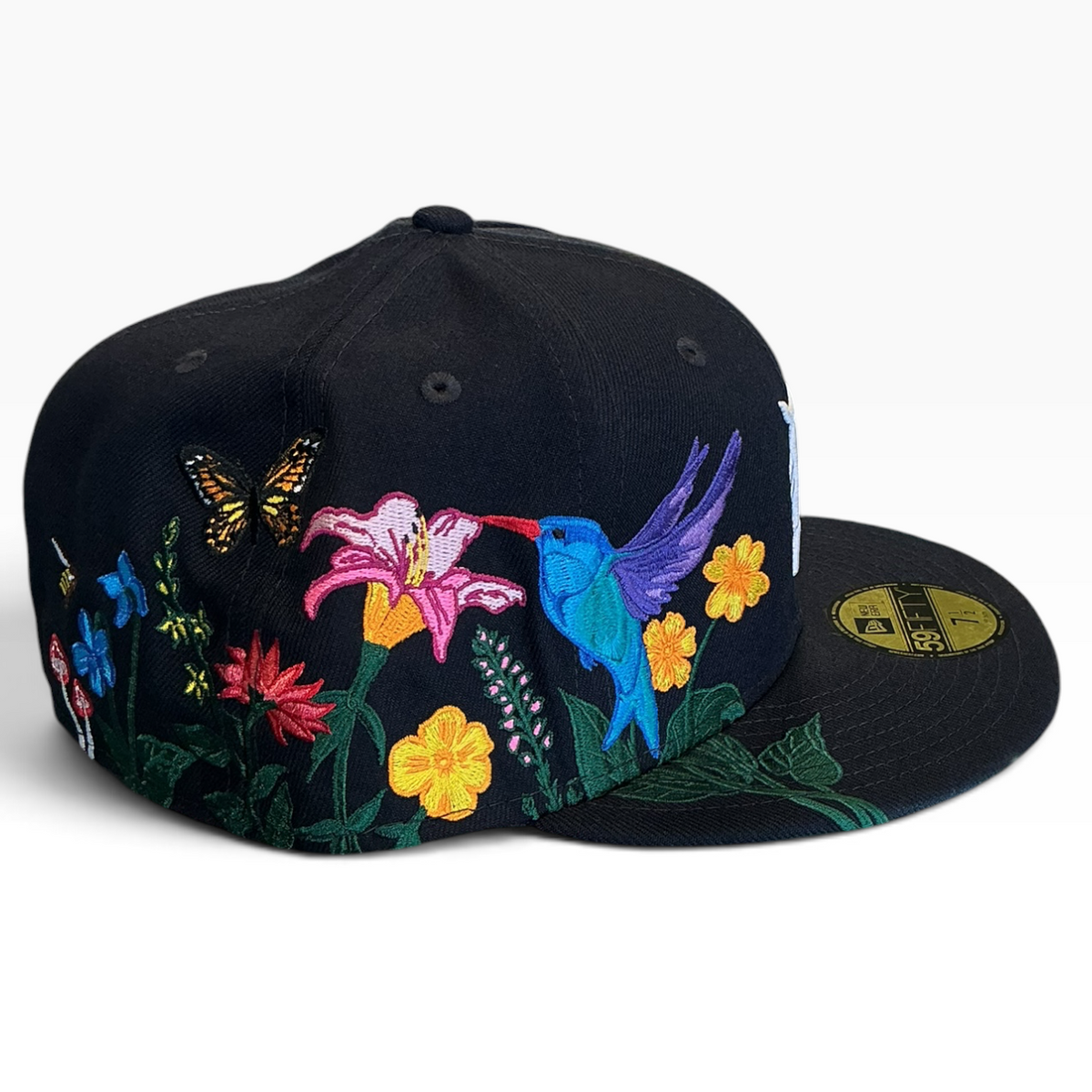 Detroit Tigers Floral Hummingbird Black New Era 59FIFTY fitted hat - front view