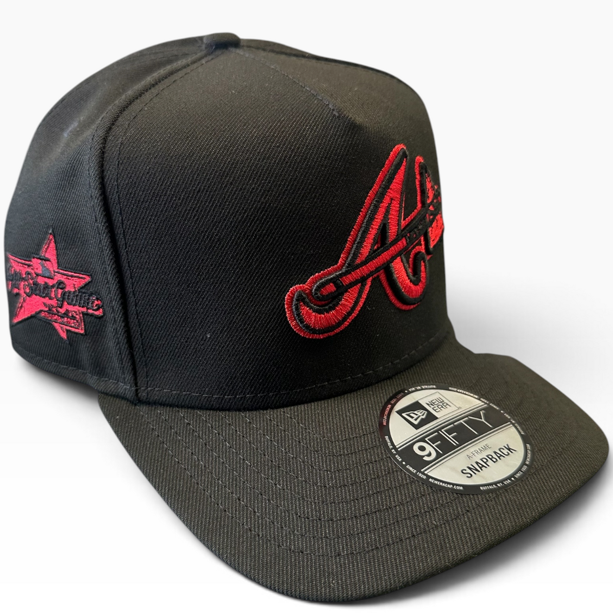 Atlanta Braves black and red New Era 9FIFTY A-Frame snapback hat - side view