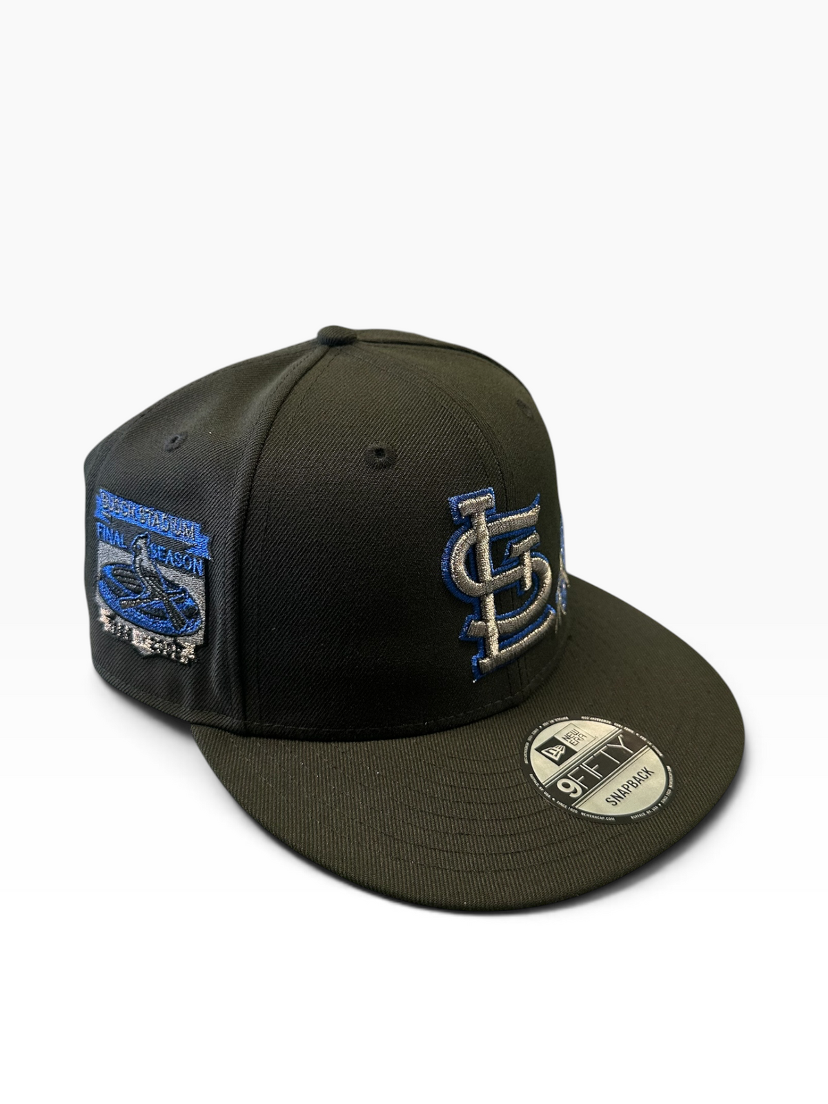 Cardinals black snapback with silver STL logo and rose design - side view