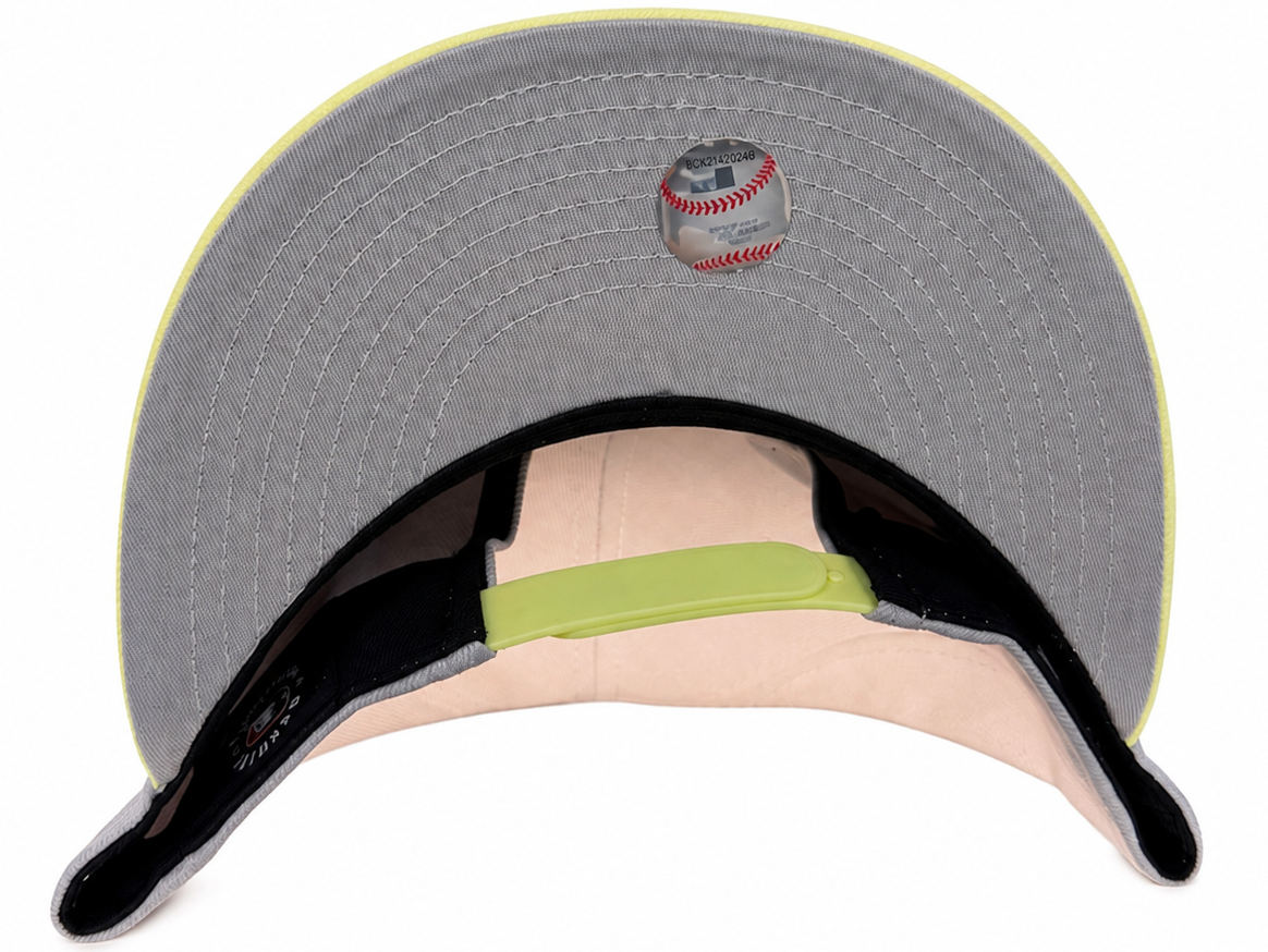 New Era New York Yankees gray and yellow 9FIFTY snapback hat with yellow NY logo - front view